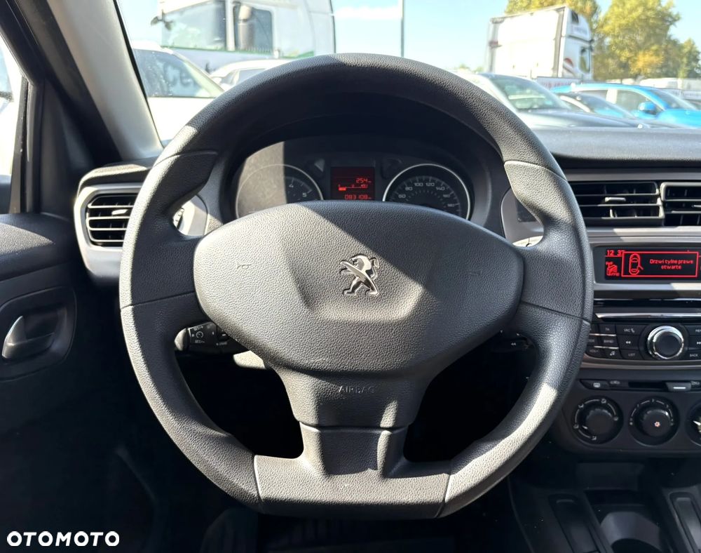 Peugeot 301 1.2 Pure Tech Access - 12