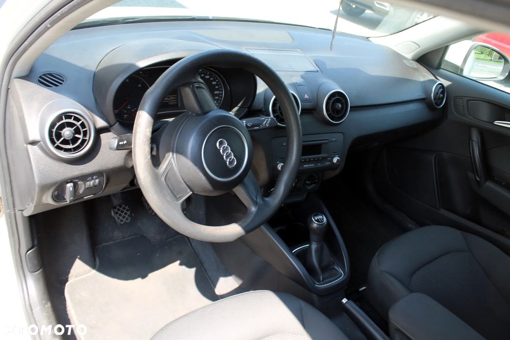 Audi A1 Sportback 1.6 TDI Ambition - 8