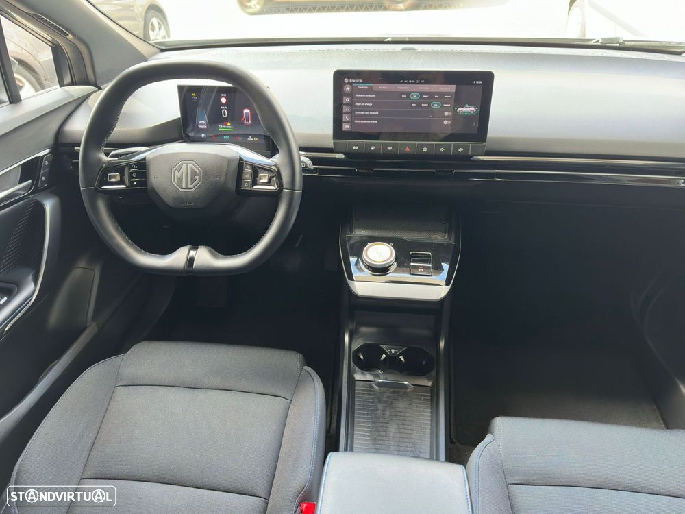 MG MG4 64 kWh Luxury - 7
