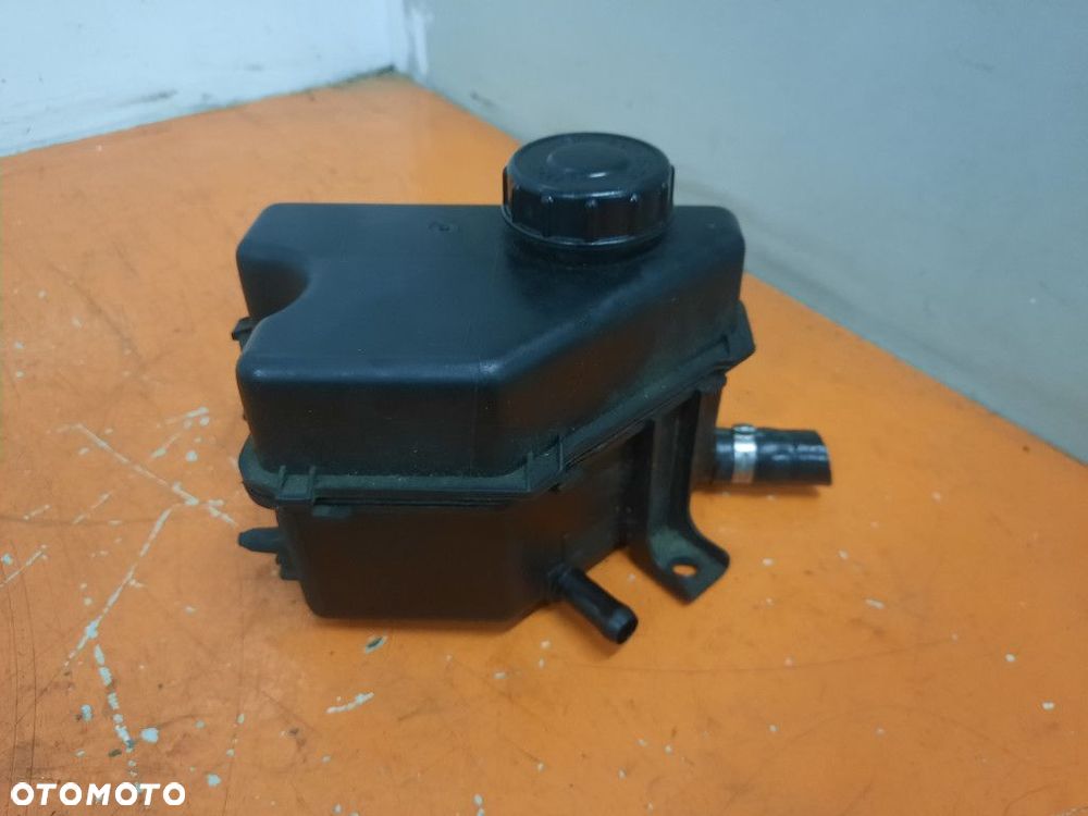 PEUGEOT PARTNER I 02-12 ZBIORNICZEK PŁYNU WSPOMAGANIA