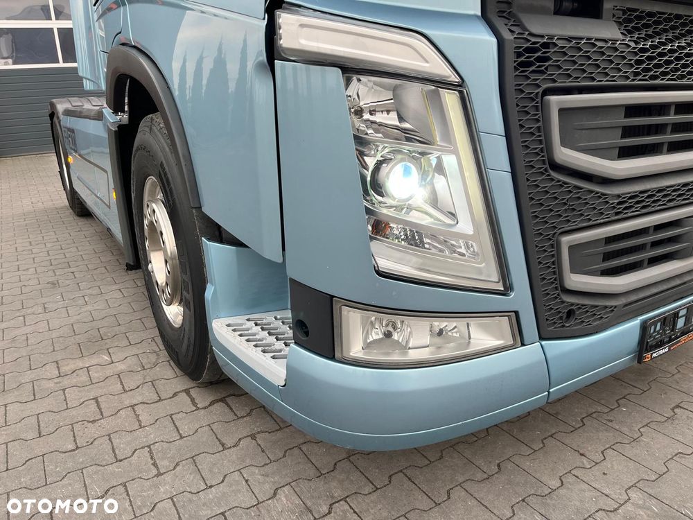 Volvo FH500 / WERSJA LIMITOWANA / FULL SERWIS / XENONY / GLOBETROTTER XL - 11