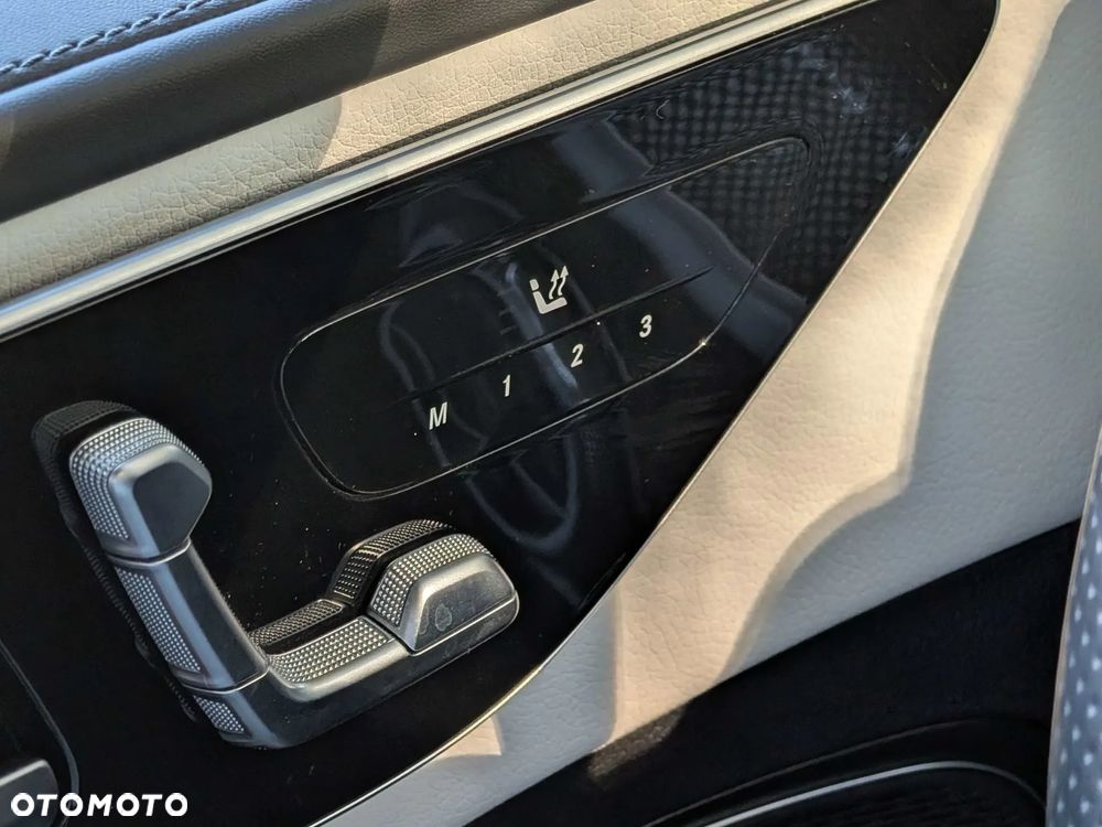 Mercedes-Benz Klasa C 220 d mHEV 4-Matic AMG - 17