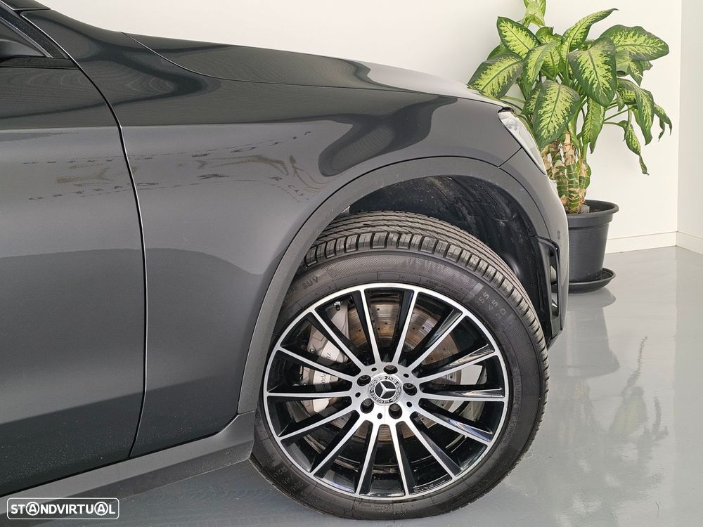 Mercedes-Benz GLC 300 e Coupe 4Matic - 10