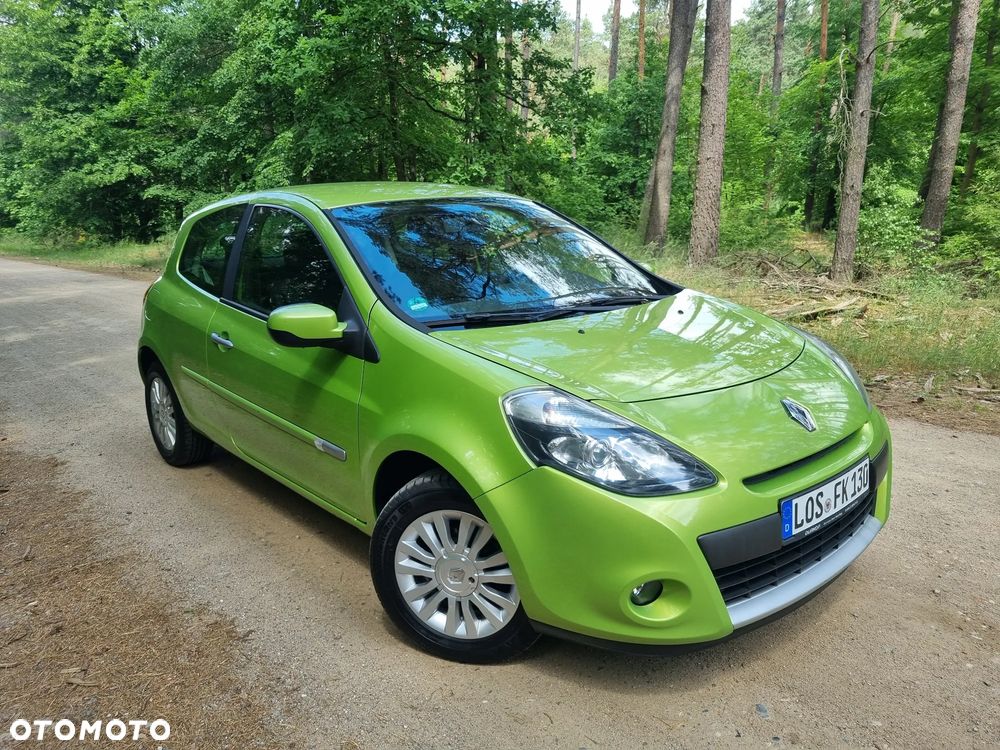 Renault Clio 1.2 16V Emotion - 32