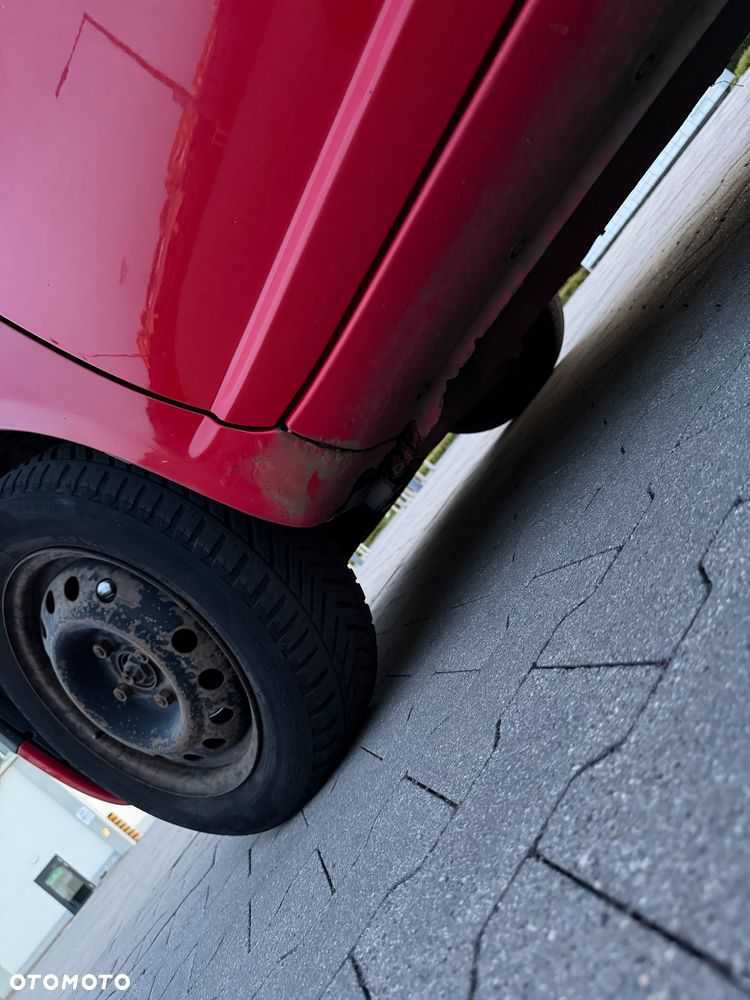 Toyota Yaris 1.0 Base - 18