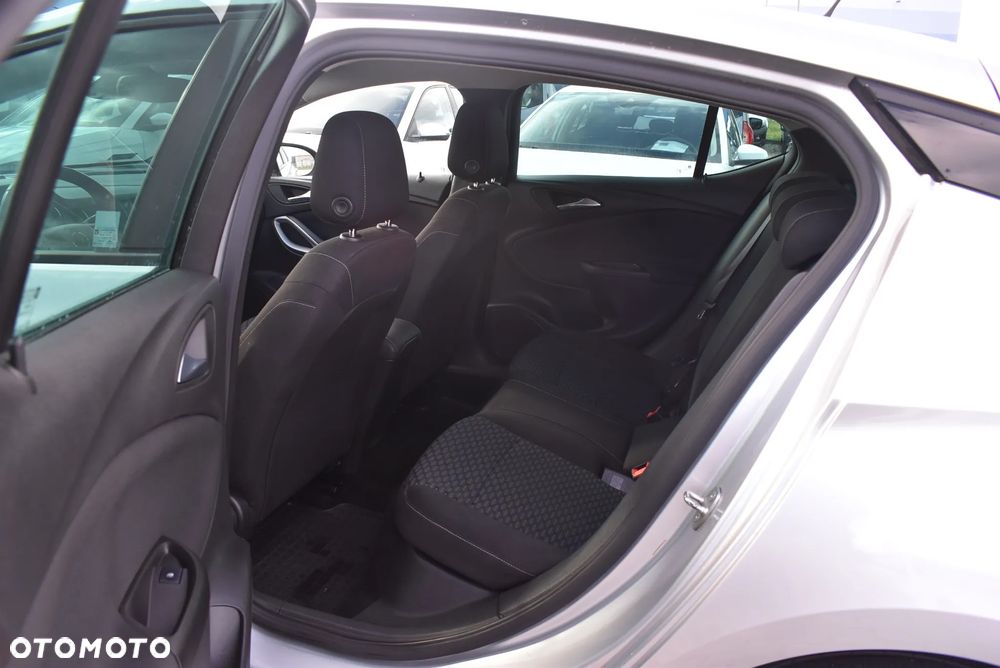 Opel Astra 1.5 CDTI Edition S&S - 12