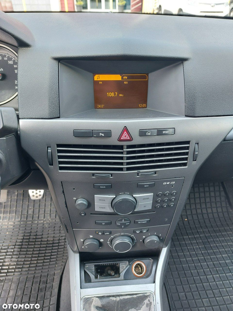 Opel Astra GTC 1.9 CDTI Cosmo - 7