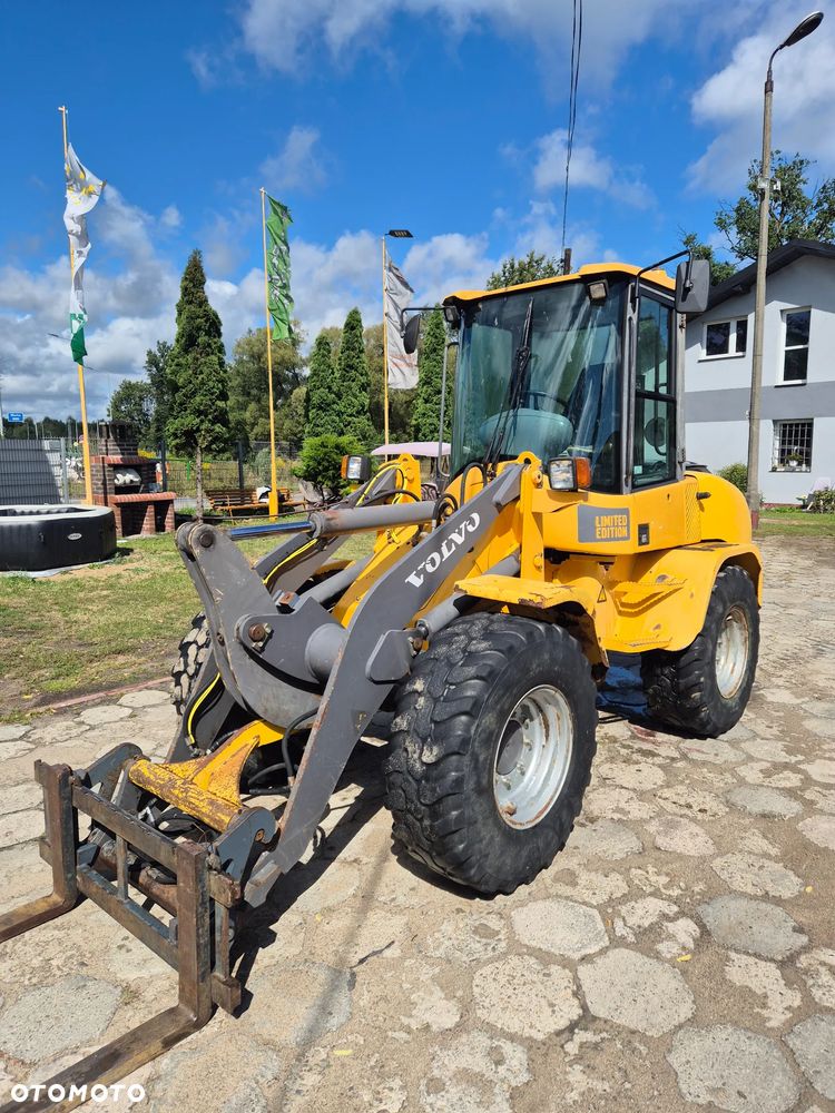 Volvo L-35B - 1