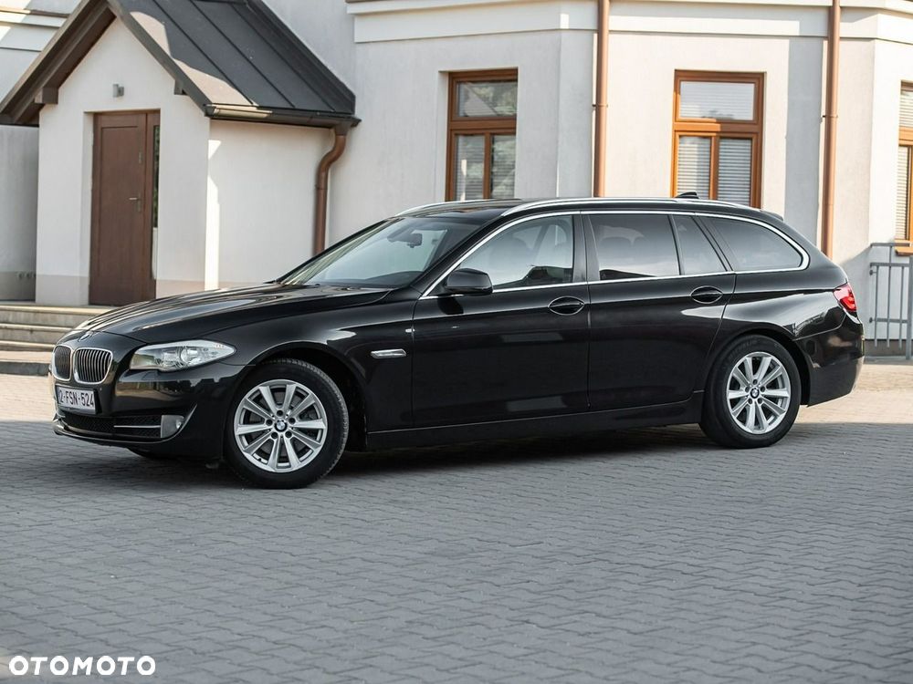 BMW Seria 5 520d Luxury Line - 12