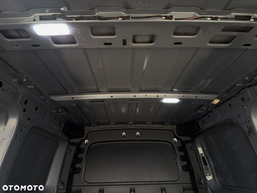 Volkswagen Caddy MAXI - 26