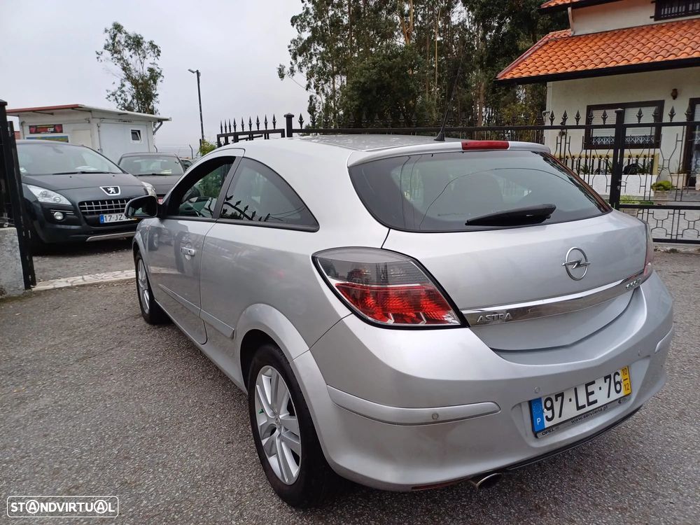Opel Astra GTC 1.7 CDTi ecoFLEX - 4