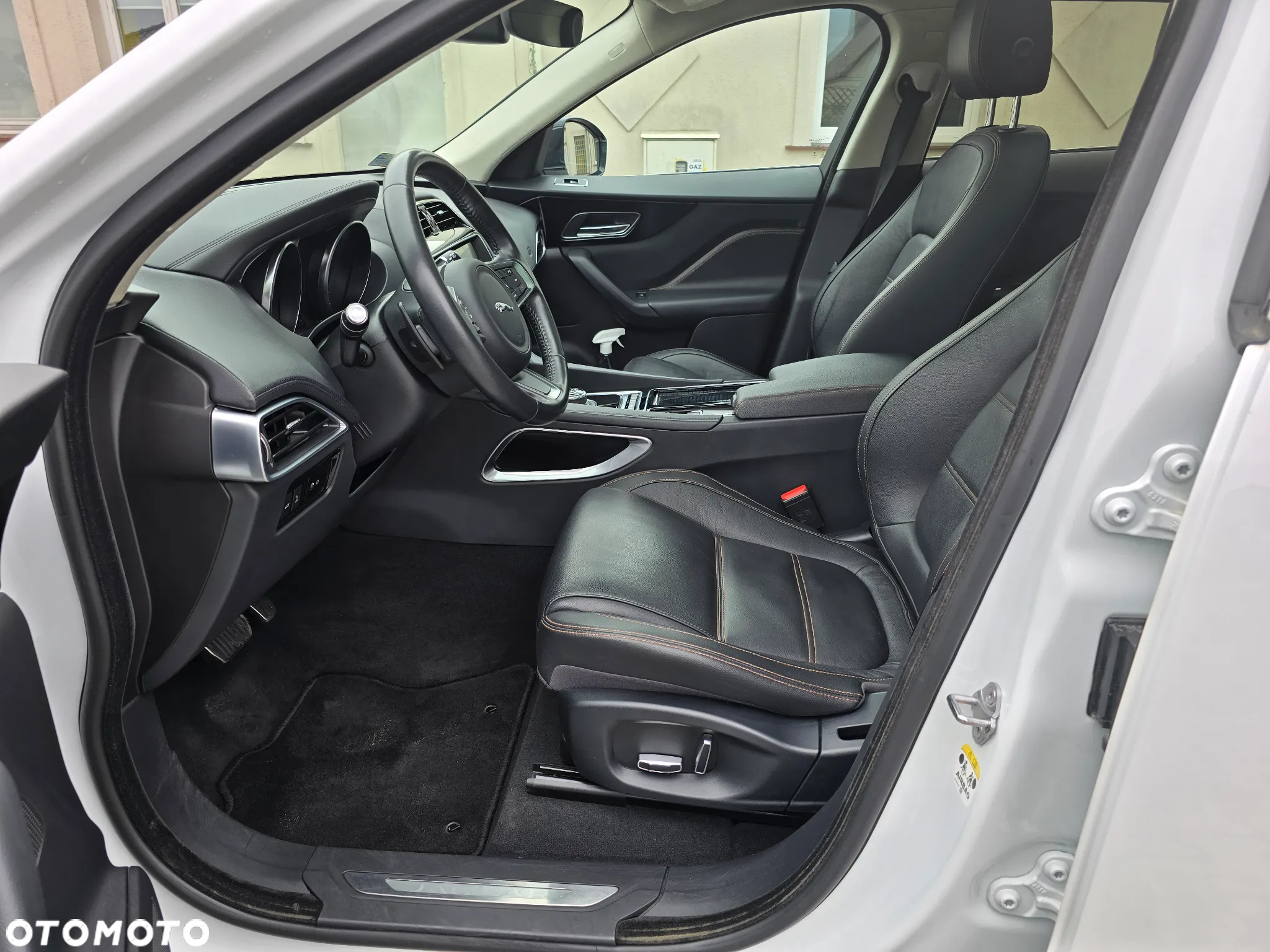 Jaguar F-Pace 2.0 i4D RWD Prestige - 3