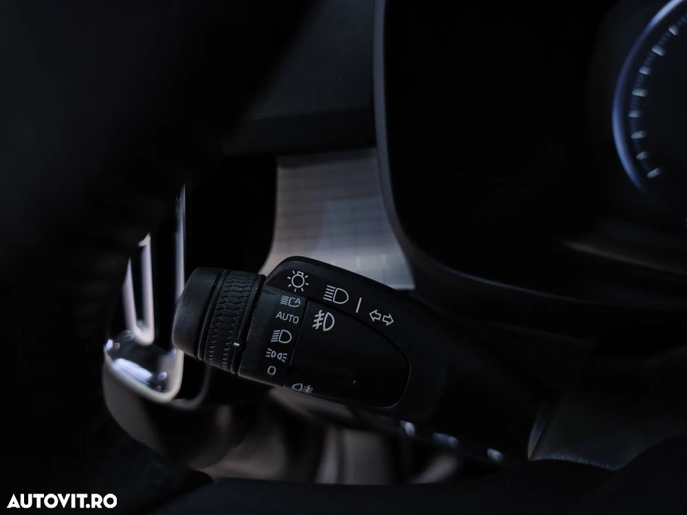 Volvo XC 40 T4 Recharge DKG Inscription Expression - 22