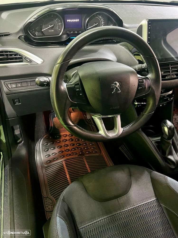Peugeot 208 1.2 VTi Allure - 8