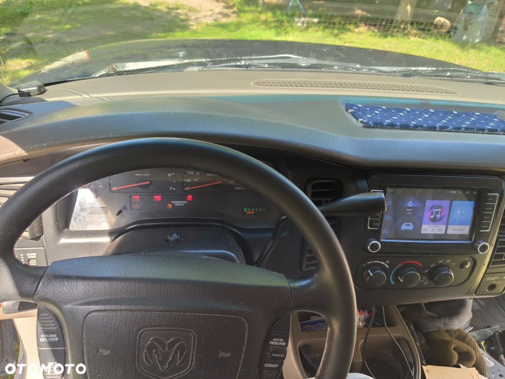 Dodge Dakota - 12
