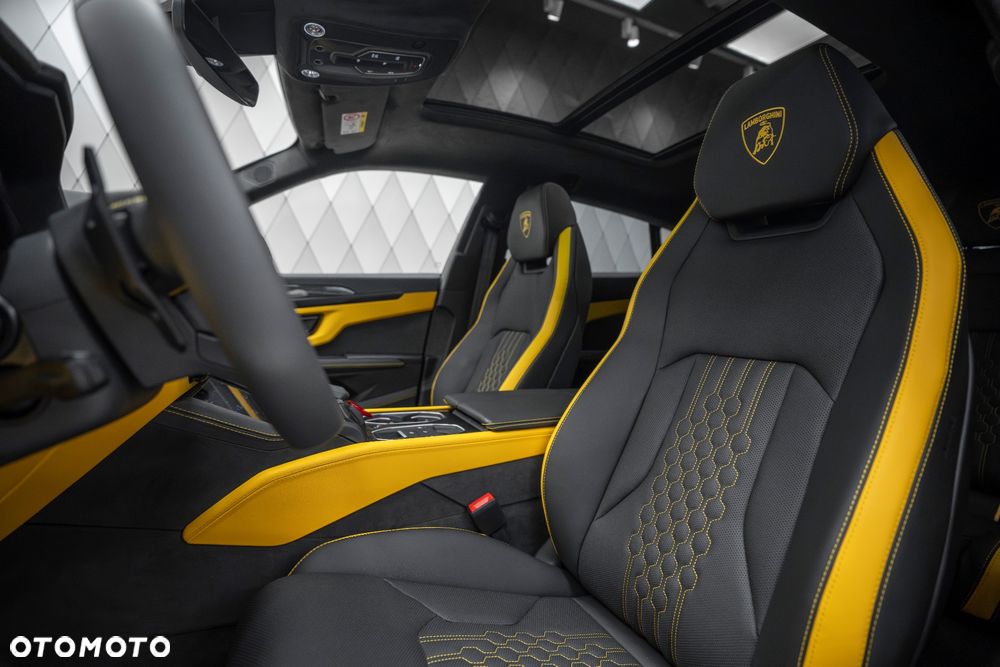 Lamborghini Urus - 15