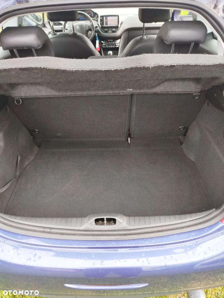 Peugeot 208 95 VTI Allure - 24