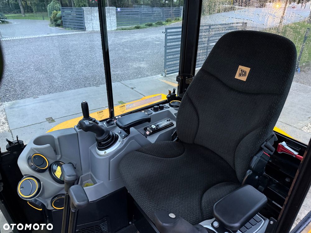 JCB 35Z-1 - 17