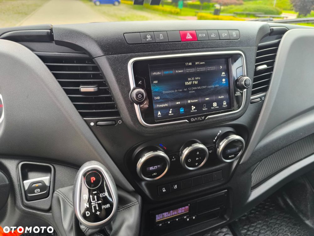 Iveco Daily 70C18 Sypialnia 2 Łóżka, WINDA!, 15 Palet, 2x Firana + Zsuwany Dach! - 28