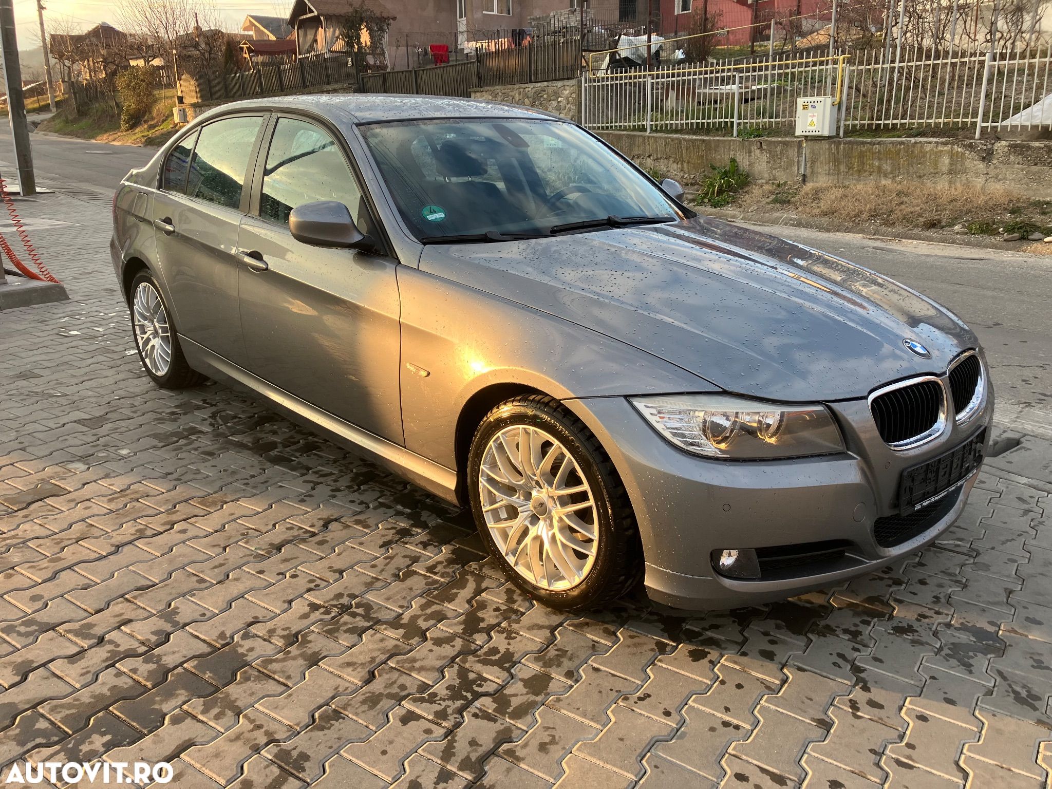 BMW Seria 3 318d - 1