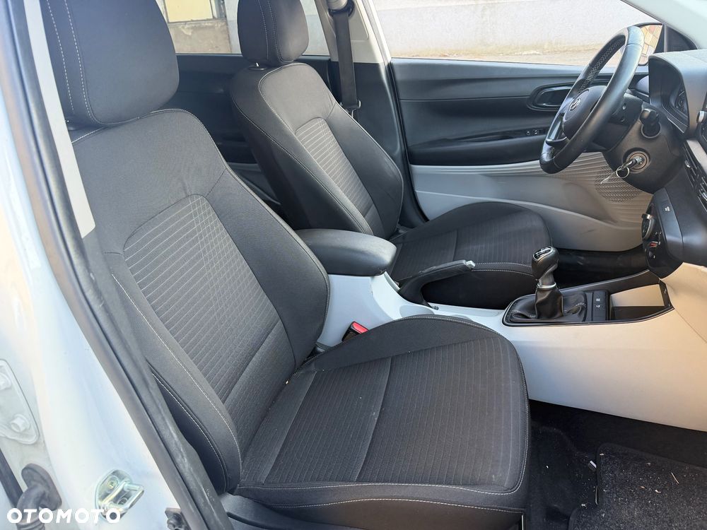 Hyundai i20 - 17