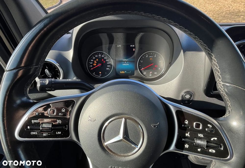 Mercedes-Benz Sprinter - 15