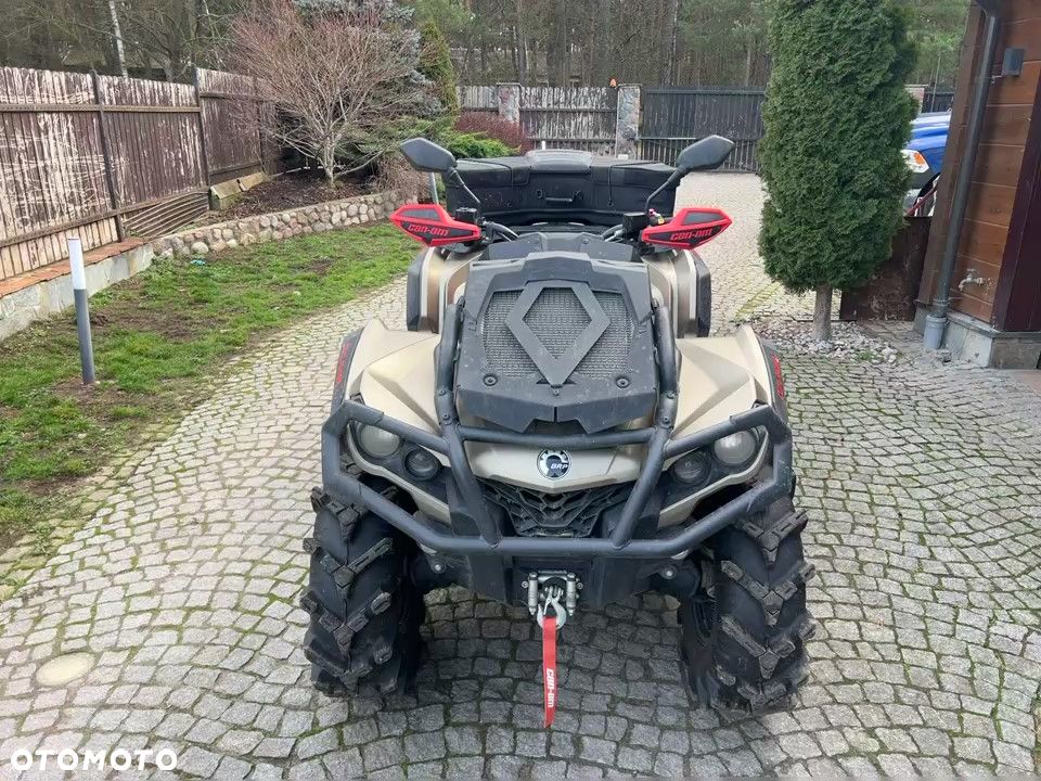 Can-Am Outlander - 1