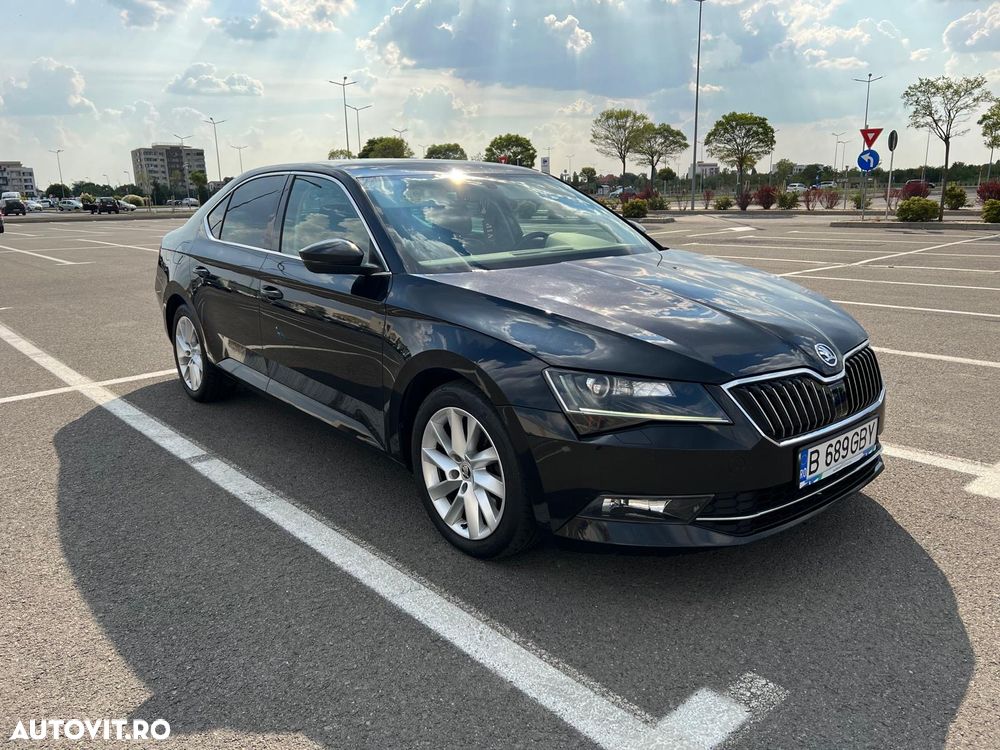 Skoda Superb 2.0 TDI DSG Ambition - 2