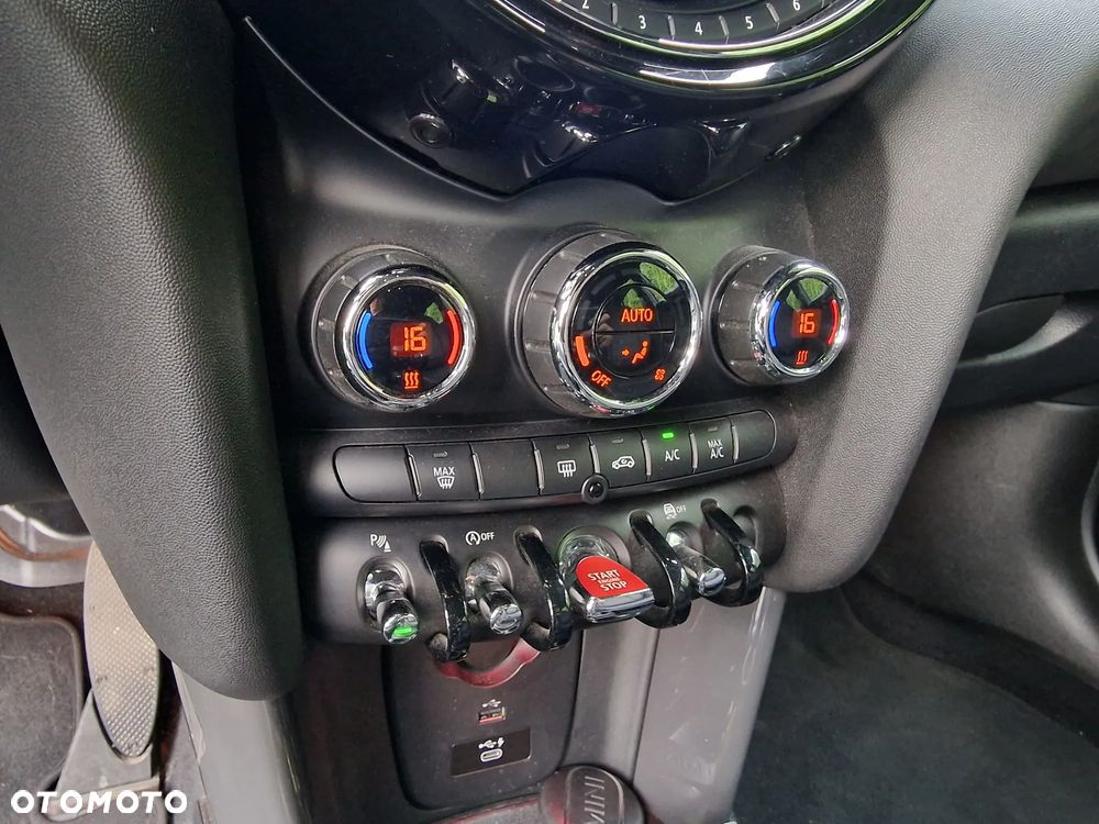 MINI ONE Essential Trim - 26