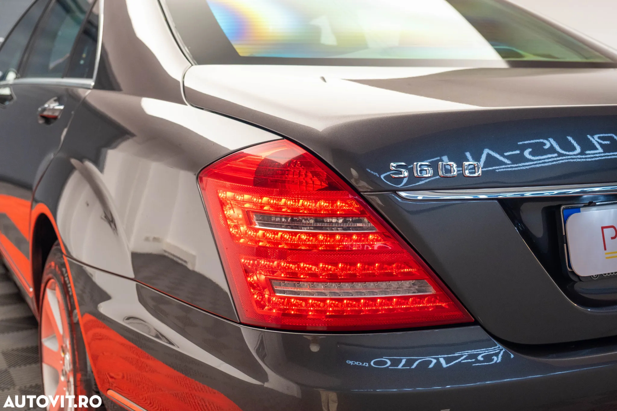 Mercedes-Benz S 600 Long Aut - 12