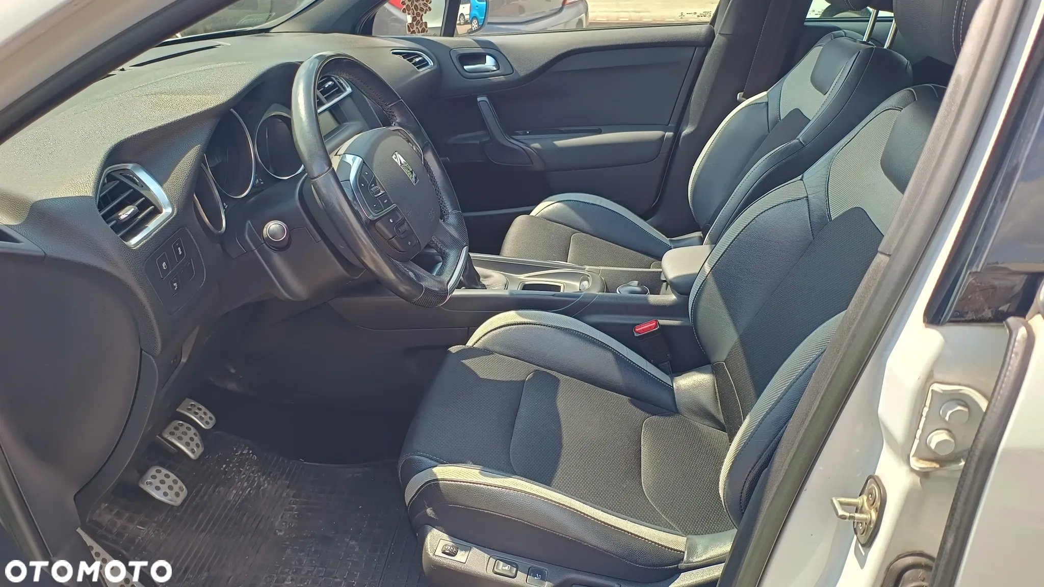 DS Automobiles DS 4 - 7