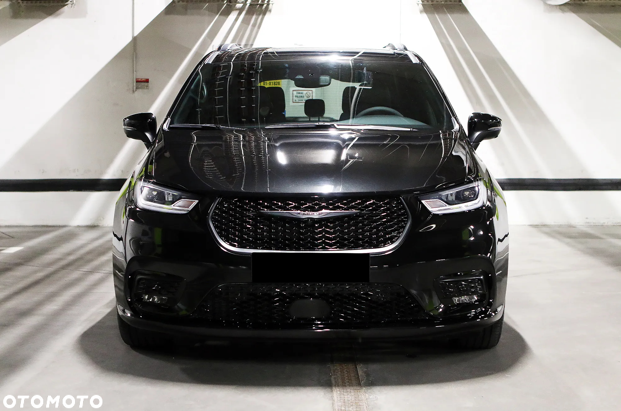 Chrysler Pacifica - 8