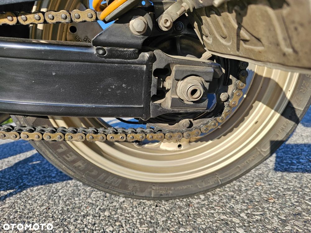 Yamaha XJR - 8
