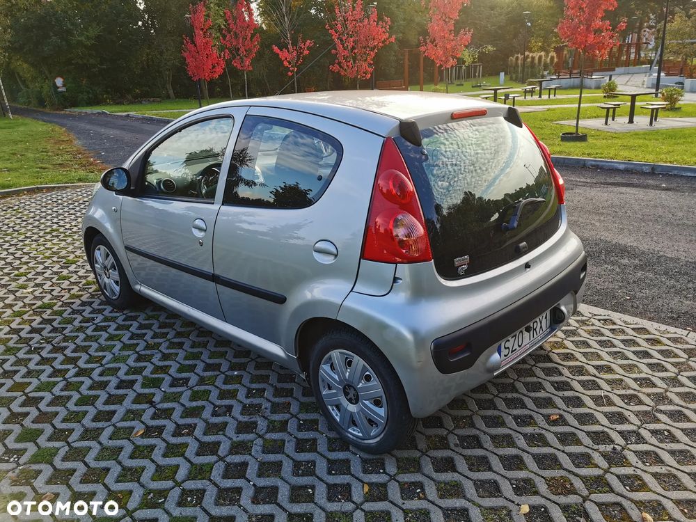 Peugeot 107 2007 photo 4
