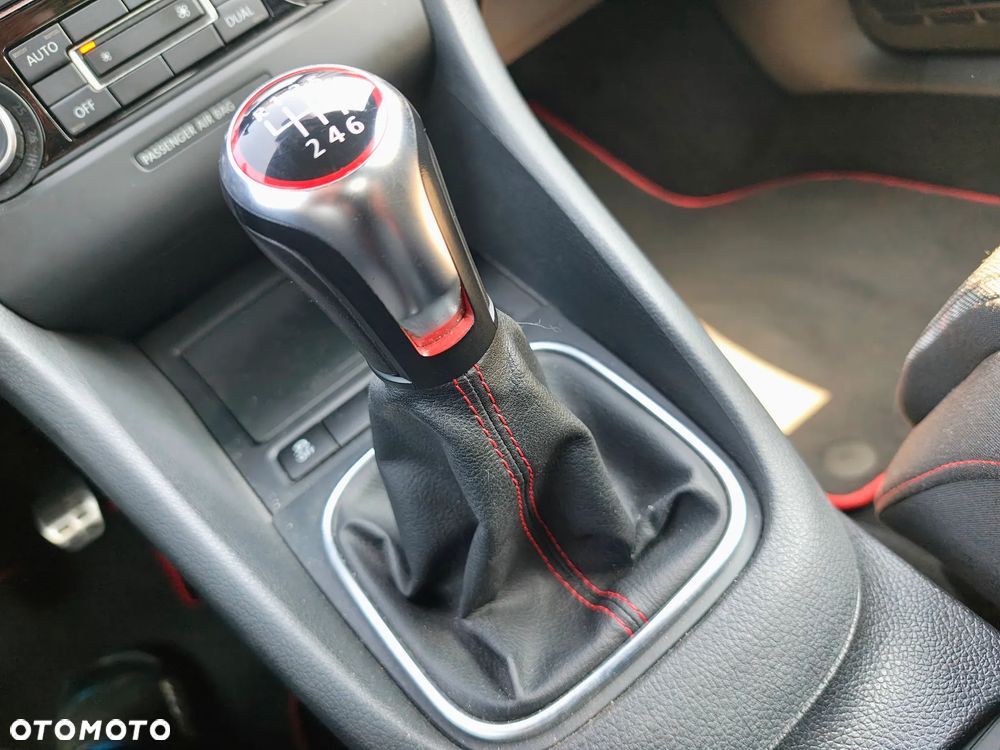 Volkswagen Golf - 15