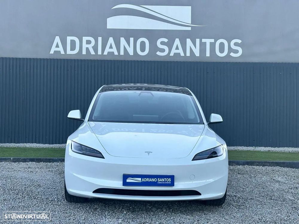 Tesla Model 3 - 4