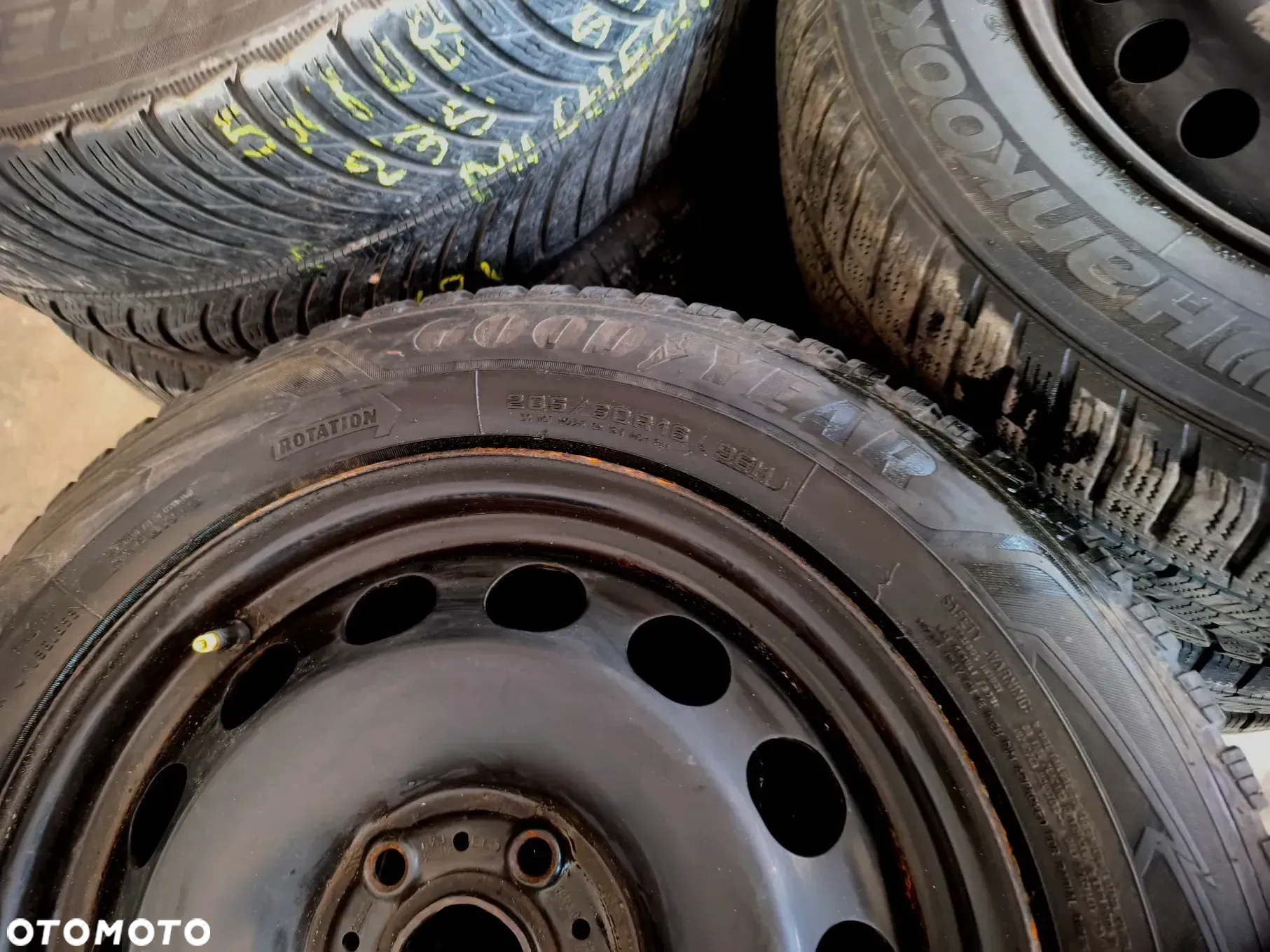 5x112 Koła Zimowe Zima Felgi Stalowe Stal 16 VW SHARAN II 2 TROC PASSAT B8 B7 B6 TOURAN II 2 L AUDI Q2 A6 C6 A4 B7 SKODA SUPERB YETI KAROQ SEAT EXEO ALHAMBRA II 2 ALU-RAD Legnica 6,5mm 205/60 20r. - 4