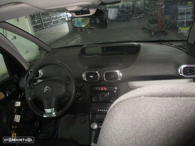 Carro MOT: 9HP  9H06  DV6DTED CXVEL:  CITROEN C3 PICASSO 2012 1.6 HDI 92CV 5P PRETO DIESEL - 7