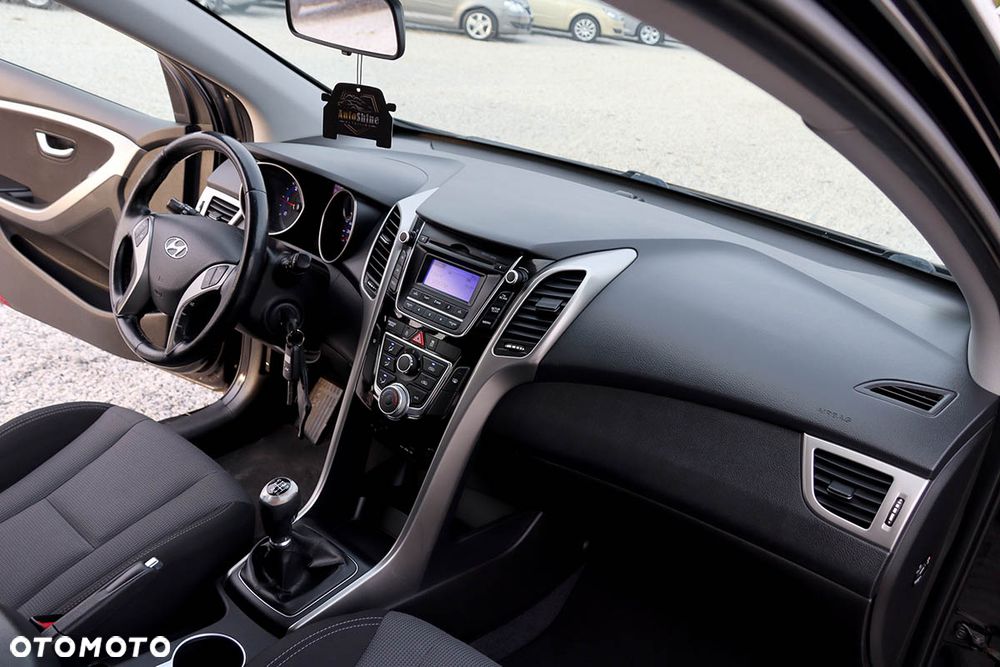 Hyundai i30 i30cw 1.4 CRDi Advantage - 22