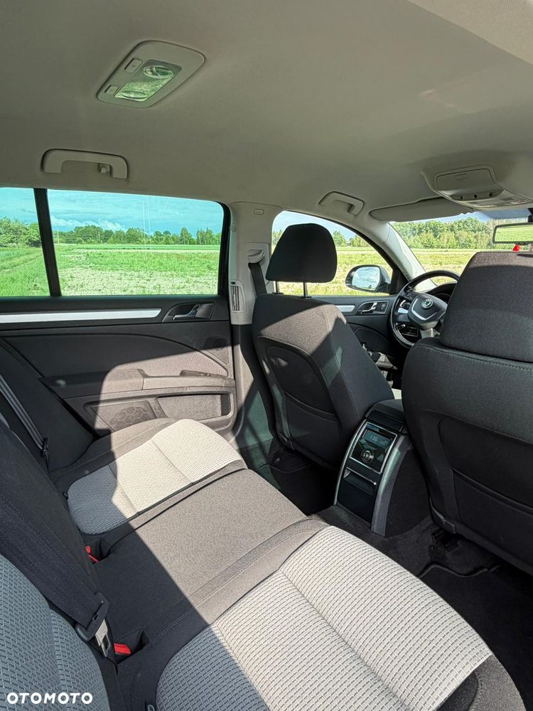 Skoda Superb 1.8 TSI DSG FAMILY - 10