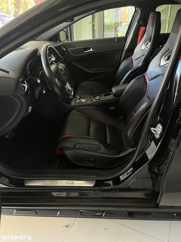 Mercedes-Benz GLA 45 AMG 4-Matic - 9