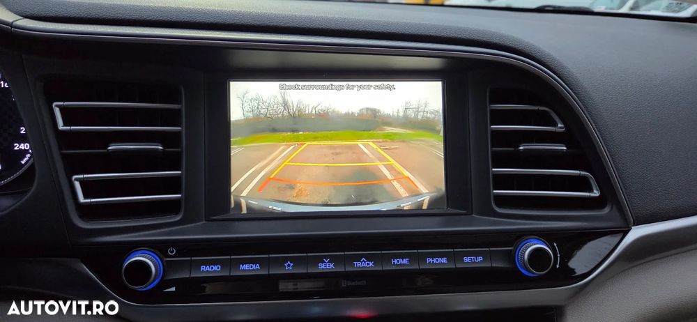 Hyundai Elantra 1.6 MPi Aut. Exclusive - 10