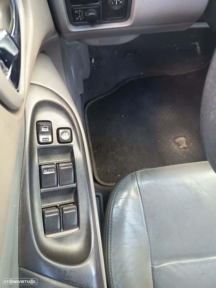 Nissan Almera 1.5 Luxury ABS+AC - 16