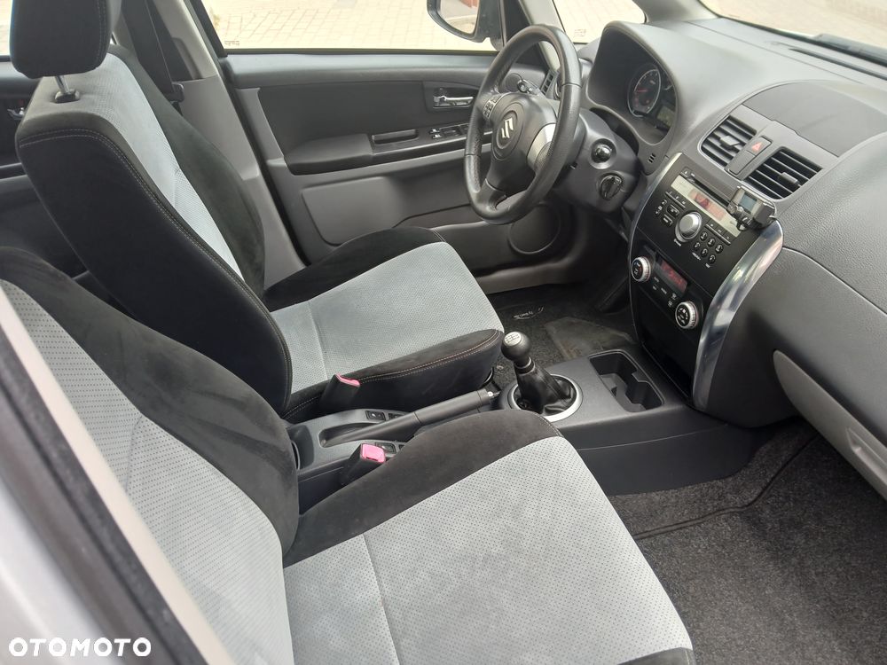 Suzuki SX4 1.6 VVT 4x2 Comfort - 15