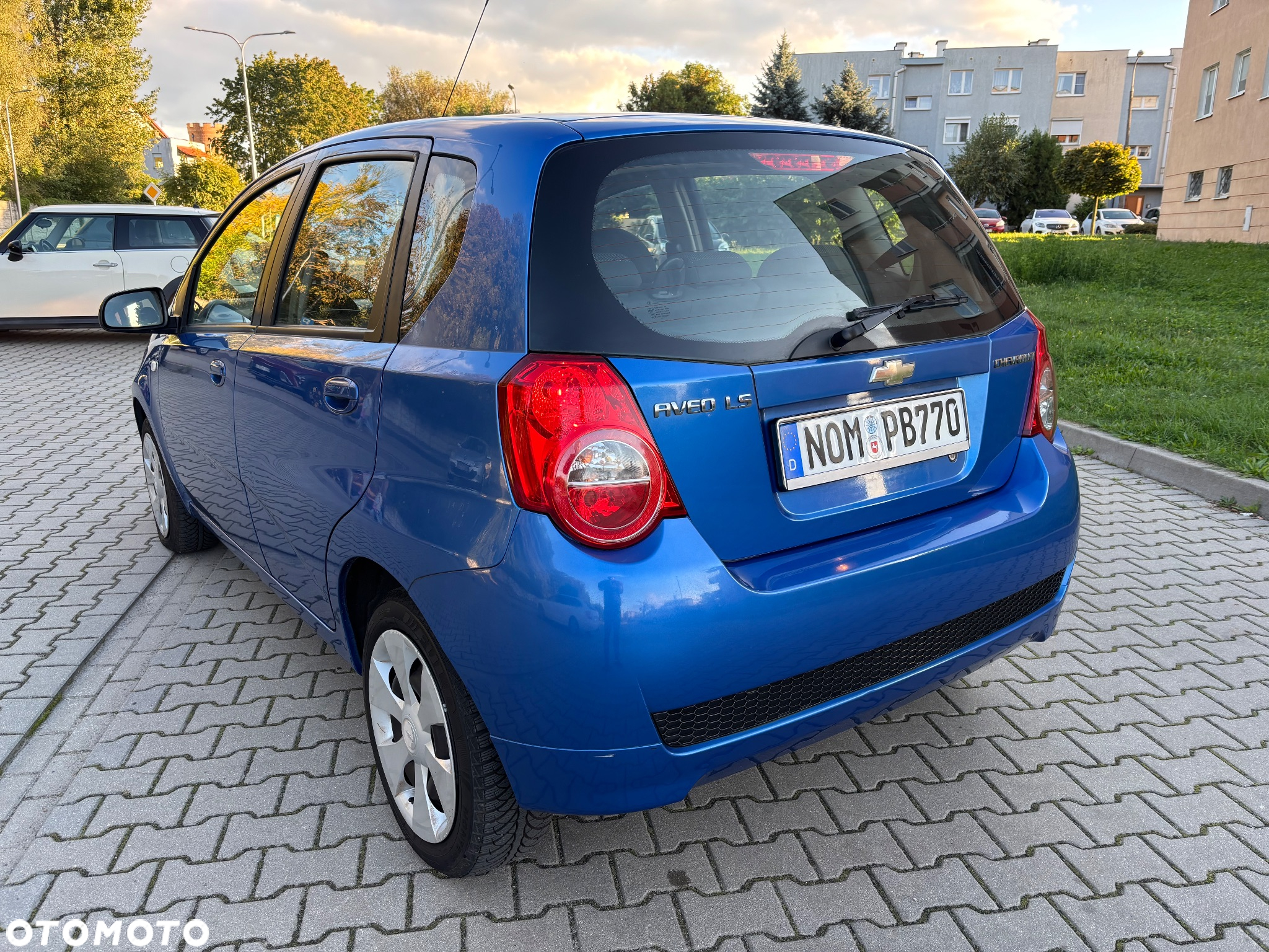 Chevrolet Aveo 1.2 16V LS - 12