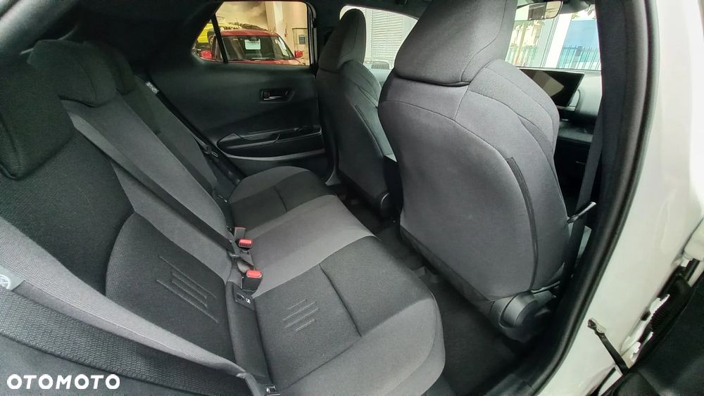 Toyota C-HR 1.8 Hybrid Style - 32