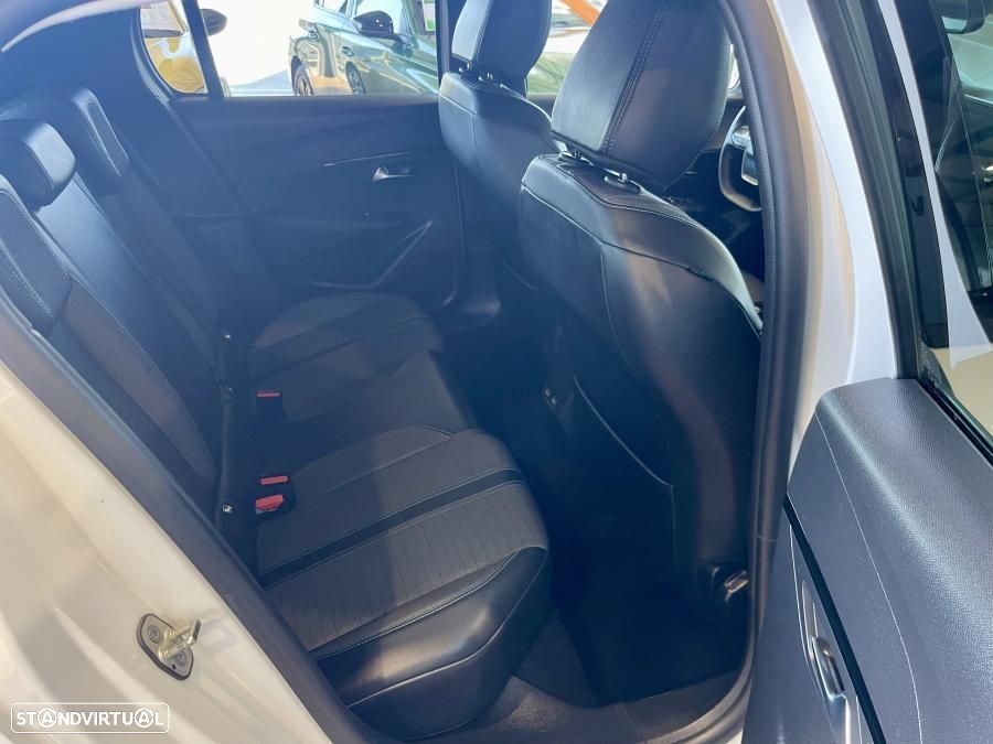 Peugeot 208 PureTech 100 Allure Pack - 24
