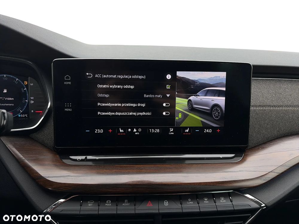 Skoda Octavia 2.0 TSI 4x4 Scout DSG - 25