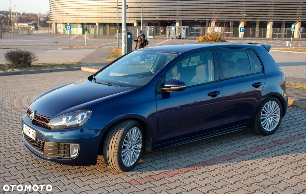 Volkswagen Golf 2.0 GTI - 2