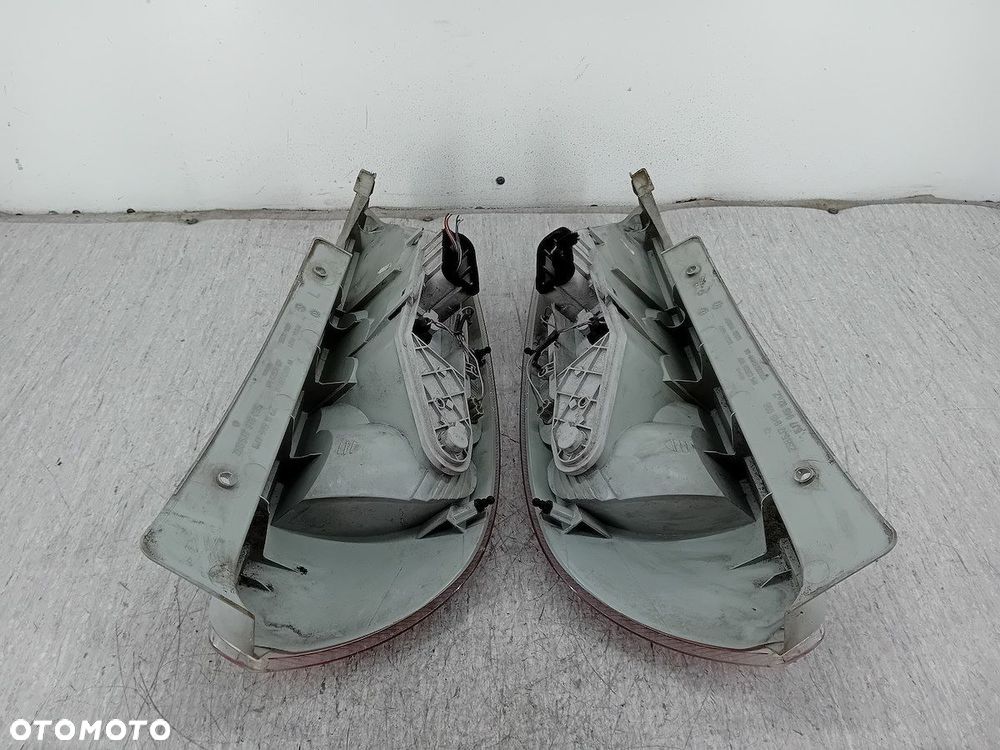 LAMPY TYŁ KOMPLET SKODA PRAKTIK 5J7945095  5J7945096 - 4